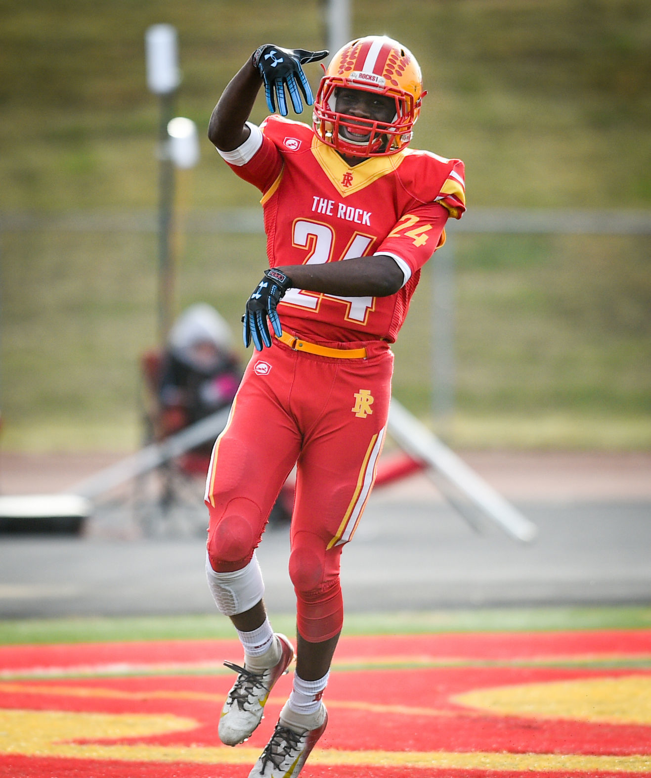 110919-mda-spt-rocky-football-046a.jpg